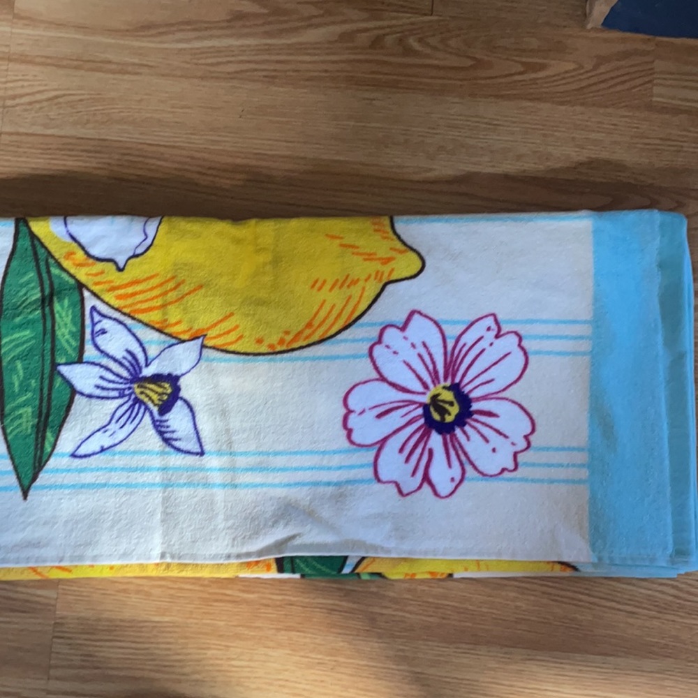 Vera Bradley Lemon Grove 🍋 Squeeze the Day Beach Towel New
